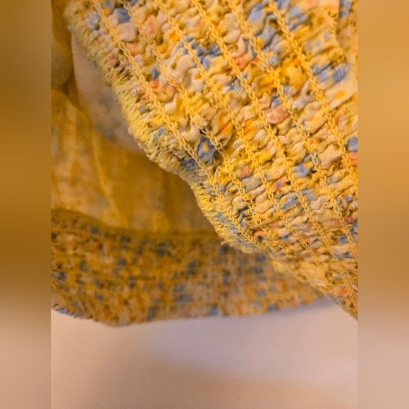 American Eagle Over The Shoulder Floral Puff Sleeve Top‎ - Picture 4 of 5